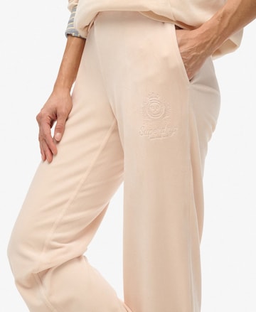 Regular Pantalon 'Country Club' Superdry en rose