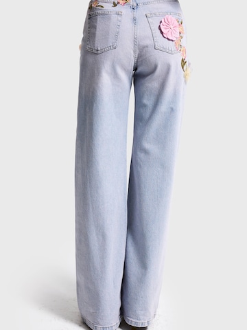 IT'S BASIC Regular Jeans 'FLORAL STRAIGHT HIGH RISE JEANS' in Blauw