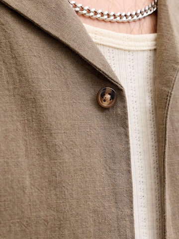 JACK & JONES Comfort Fit Skjorte 'JJESummer' i brun