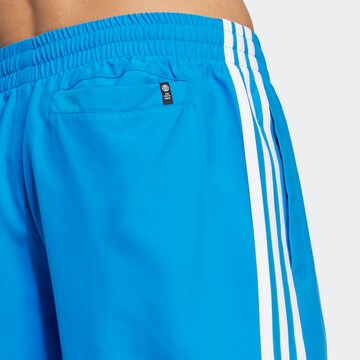 ADIDAS ORIGINALS Kratke kopalne hlače 'Adicolor 3-Stripes' | modra barva