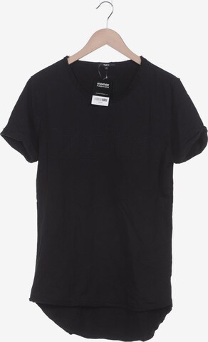 tigha Shirt in M in Black: front