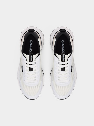 Baskets basses 'HIKE RUNNER' Calvin Klein en blanc