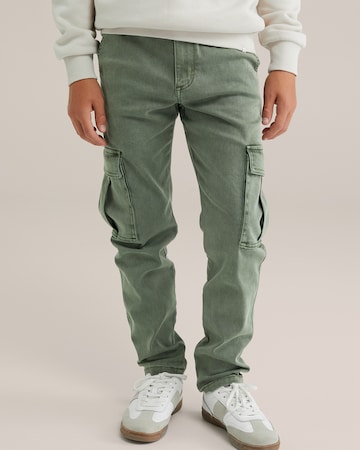 WE Fashion Regular Панталон в зелено: отпред