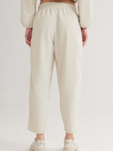 4TAILORS - Regular Calças 'Brooklyn' em bege