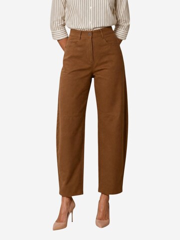 I AM Regular Pants 'Pantaloni Cotone Dritti PE26085' in Brown: front