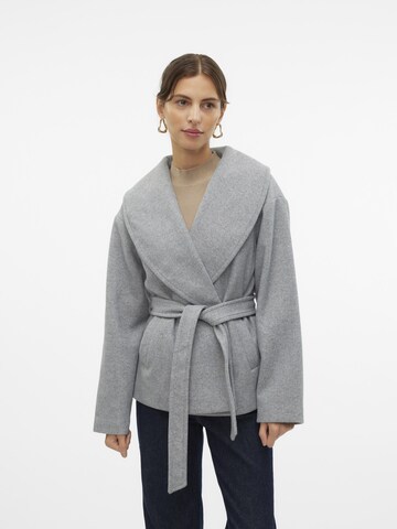 VERO MODA Between-seasons coat 'Anne Bergen' in Grey: front