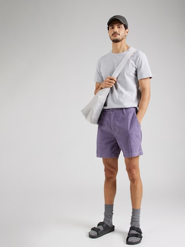 LEVI'S ® Normalny krój Spodnie 'AUTHENTIC' w kolorze fioletowy