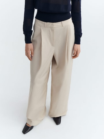 Thinking MU Loosefit Hose in Beige: Vorderseite