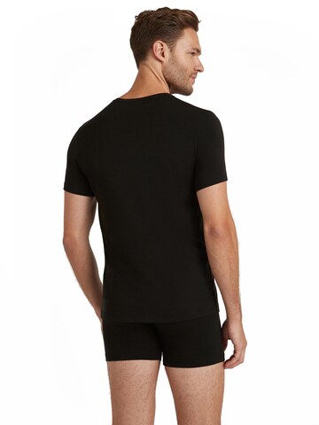 FALKE Undershirt in Black