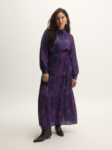 Robe KAVAZI en bleu : devant
