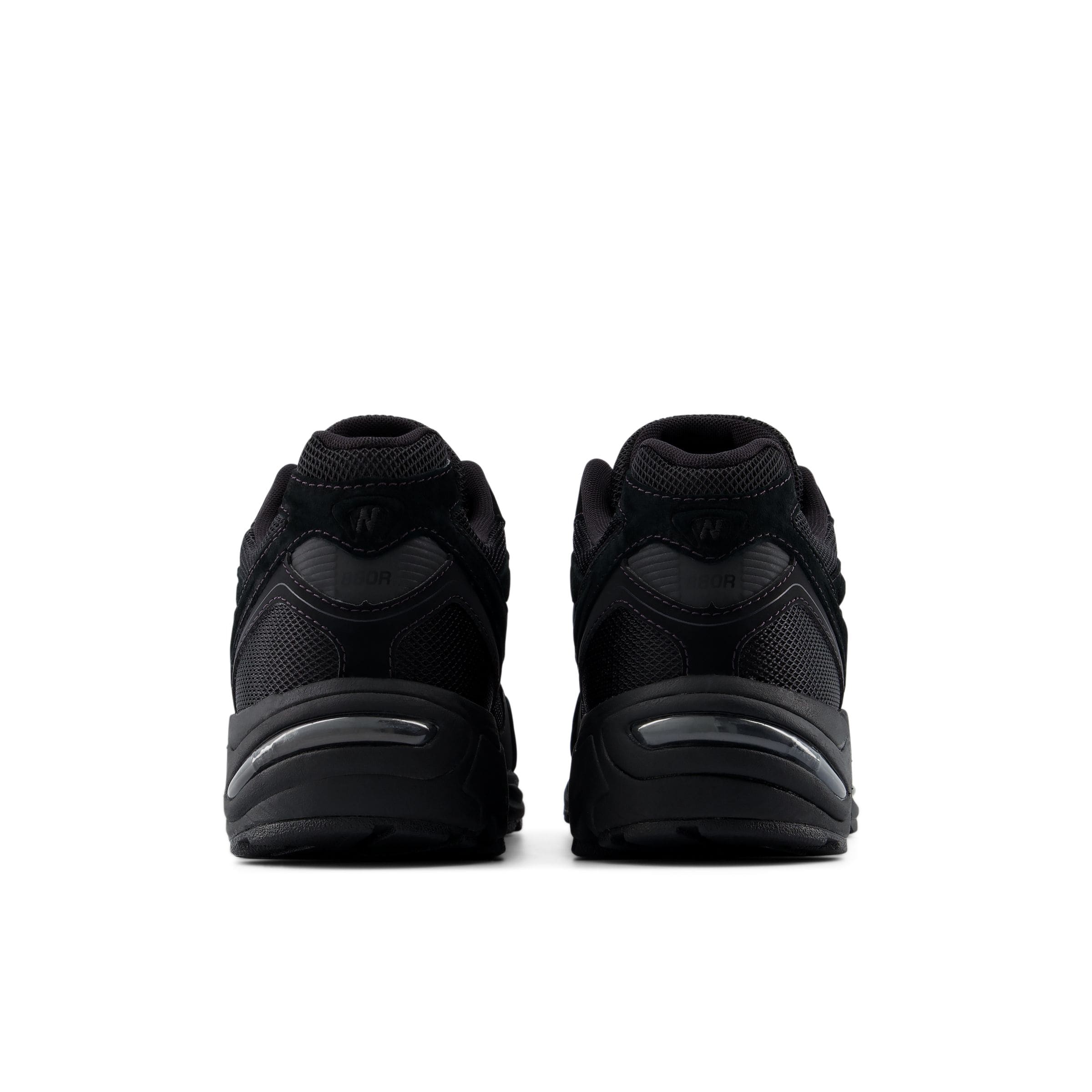 new balance Sneaker '880R'. in Schwarz