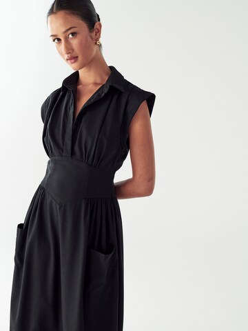 Rochie 'ELLESE' de la Willa pe negru
