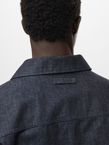 Coupe regular Chemise 'ELECTRA' MANGO MAN en bleu