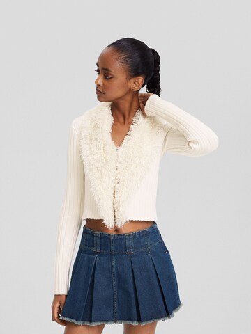 Bershka Knit Cardigan in Beige: front