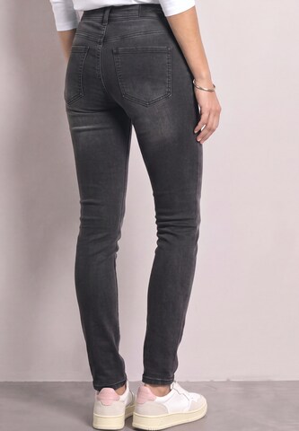 STREET ONE Regular Jeans in Black