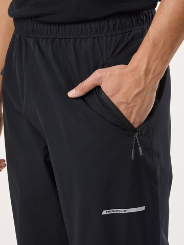 SWEDEMOUNT - regular Pantalón de montaña 'Tjörn' en negro