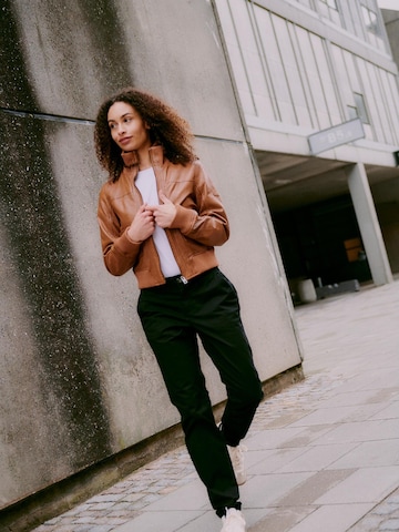 Oxmo Übergangsjacke in Braun