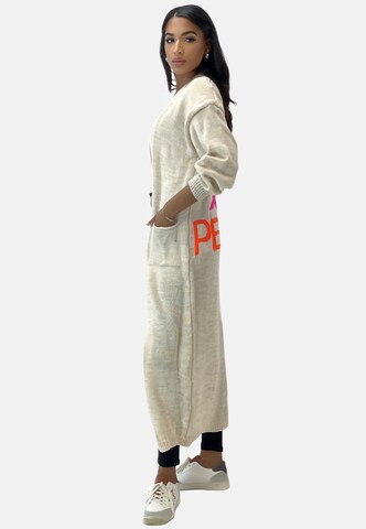 Elara Knitted coat in Beige