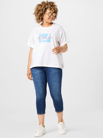 NU-IN Plus T-shirt 'Be Loved' i vit