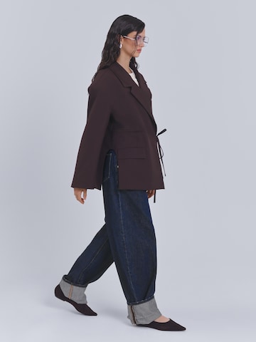AEMMI Blazers 'WRAP OVERSIZED BLAZER' in Bruin