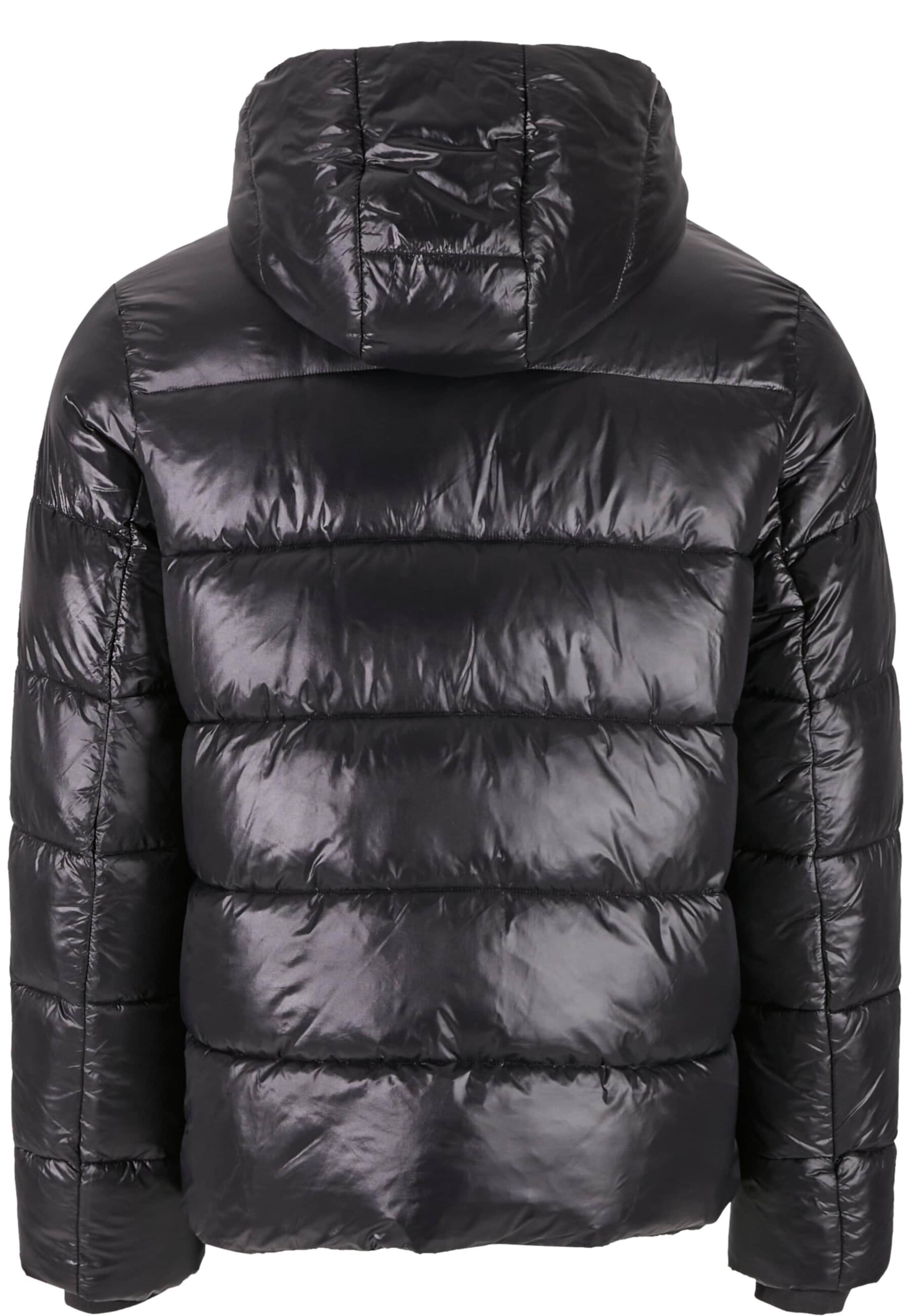 Urban Classics Jacke in Schwarz