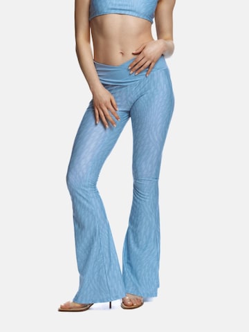 EKCENTRIK Flared Sportbroek 'Baby Blue' in Blauw
