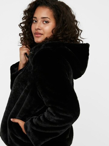 Vero Moda Curve Übergangsjacke in Schwarz