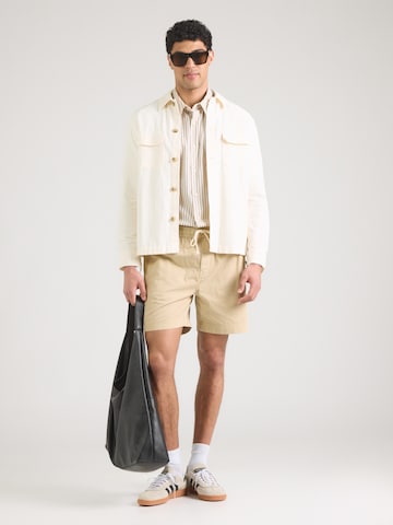 GANT Regular Trousers in Beige