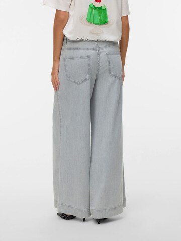 VERO MODA Wide leg Jeans 'VMAisa' in Grijs