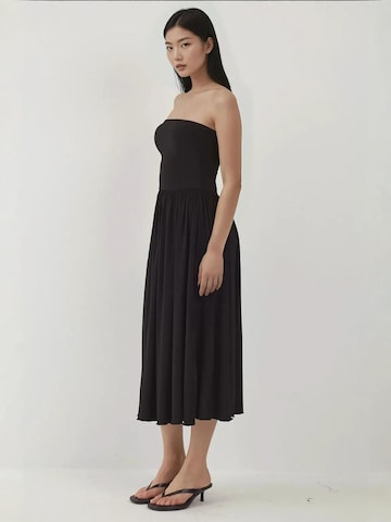 Hiccup Kleid in Schwarz