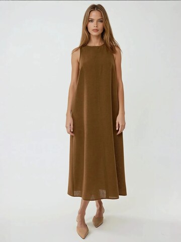 Robe Hiccup en marron : devant