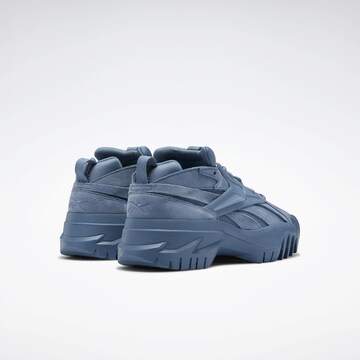 Sneaker bassa 'Sneaker low Cardi B Club C V2' di Reebok in blu