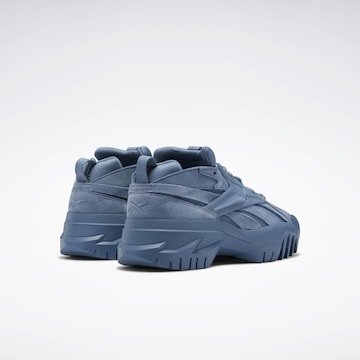 Reebok 'Sneaker low Cardi B Club C V2' in Blau