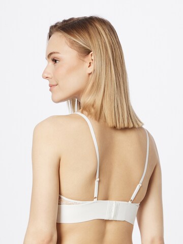 ETAM Triangle Bra 'SENTIMENT' in White