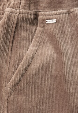 STREET ONE Regular Hose in Beige