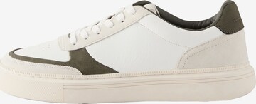 Sneaker low 'Chunky' de la Next pe bej: față