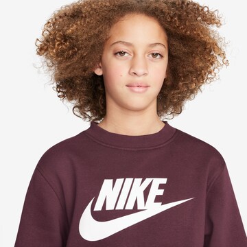 Nike Sportswear Sweatshirt in Rot