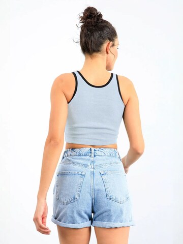 Tommy Life Top 'Crop Top' in Blue