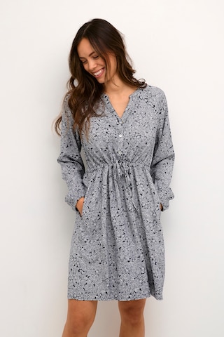 Robe 'Vimma' Cream en gris : devant