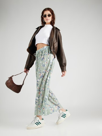 ABOUT YOU Wide leg Pleated Pants 'Viviana' in Green