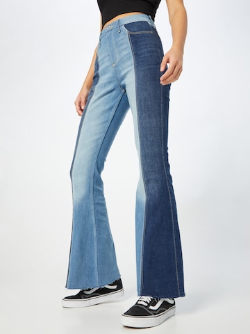 HOLLISTER Flared Jeans in Blauw: voorkant