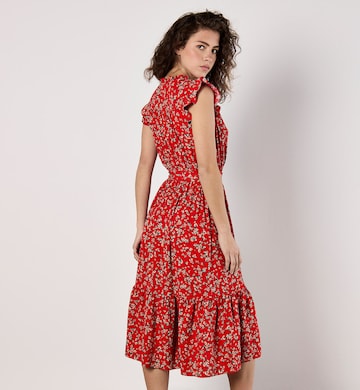 Robe ' ' Apricot en rouge