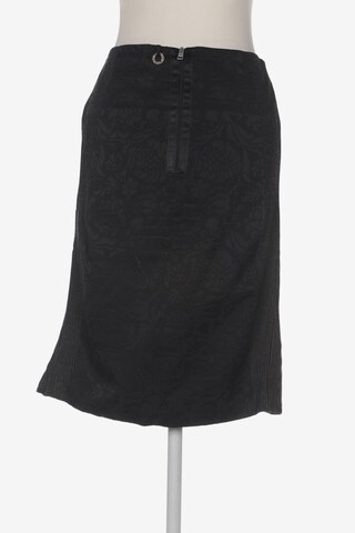Save the Queen Skirt in L in Black