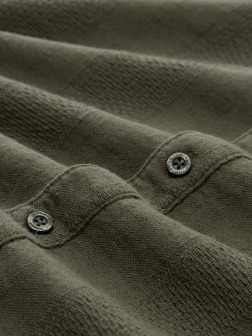 TOM TAILOR Comfort fit Button Up Shirt in Green