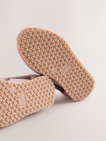 Next Sneakers in Lila