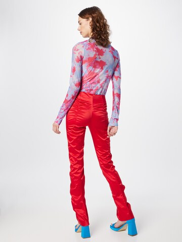 WEEKDAY Slimfit Broek in Rood