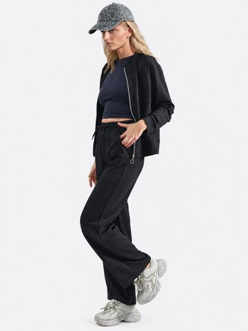 Lady Bersan Leisure suit in Black