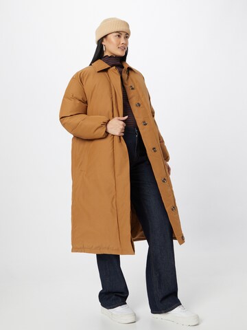 LEVI'S ® - Sobretudo de inverno 'Puffer Trench' em castanho