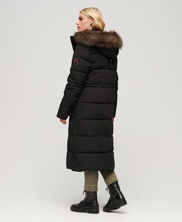 Manteau d’hiver 'Everest' Superdry en noir