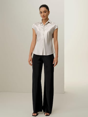 Lilysilk - Blusa en gris